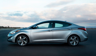 Автомобили седаны в Сургуте